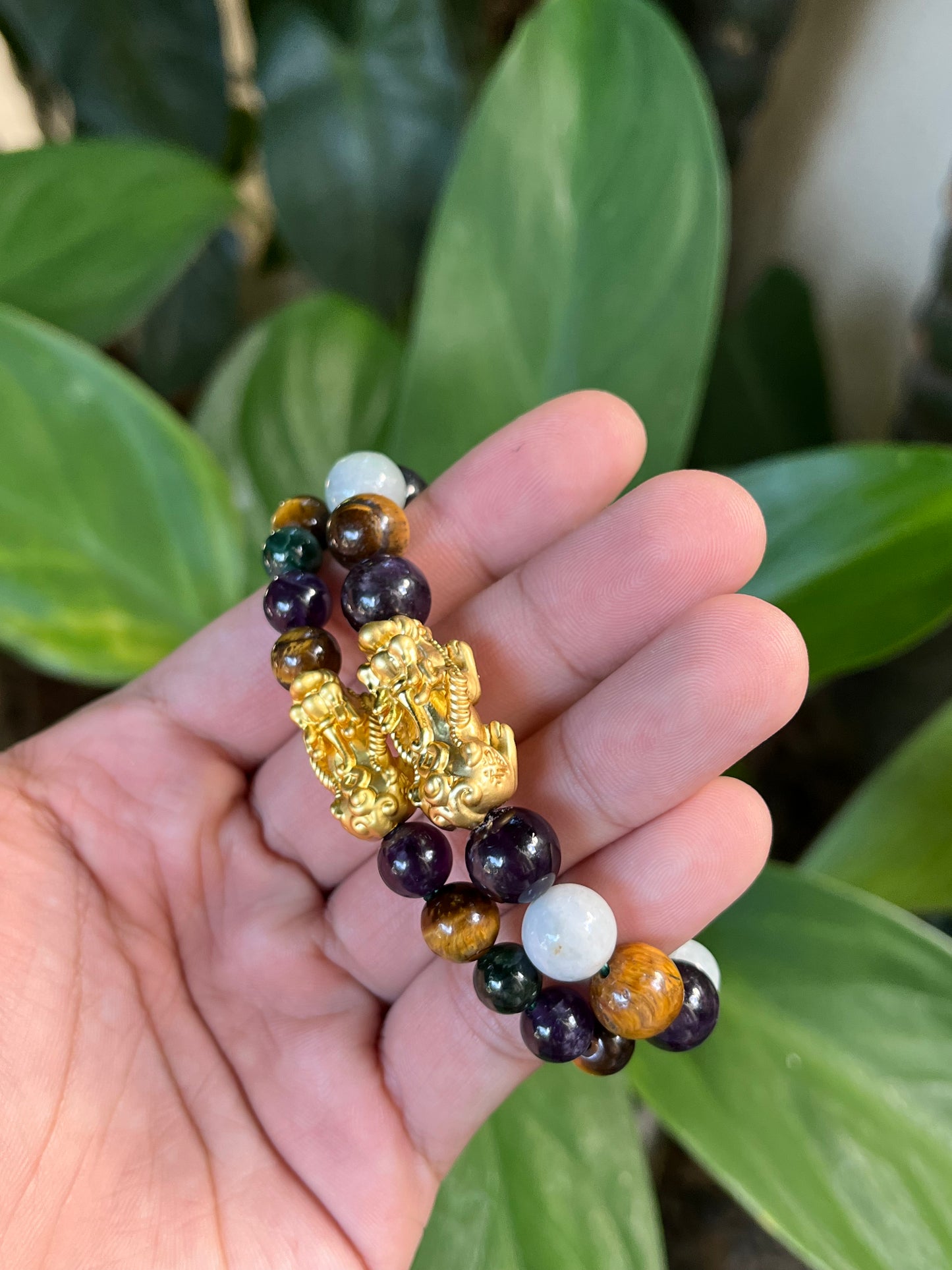 2025 Crystal Recommendation - Tiger Eye, Amethyst, & Jade