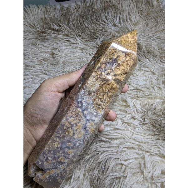 chunky caviar flower agate tower