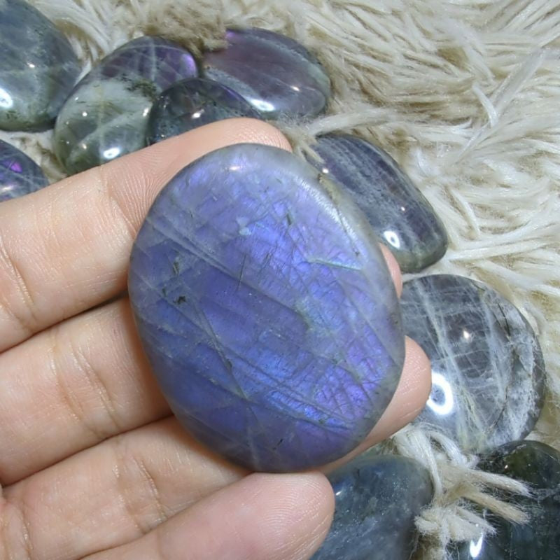 purple flash labradorite palm stone small