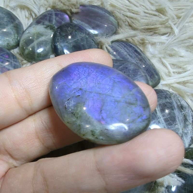 purple flash labradorite palm stone small