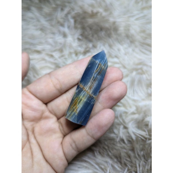 blue onyx / Lemurian aquatine calcite tower