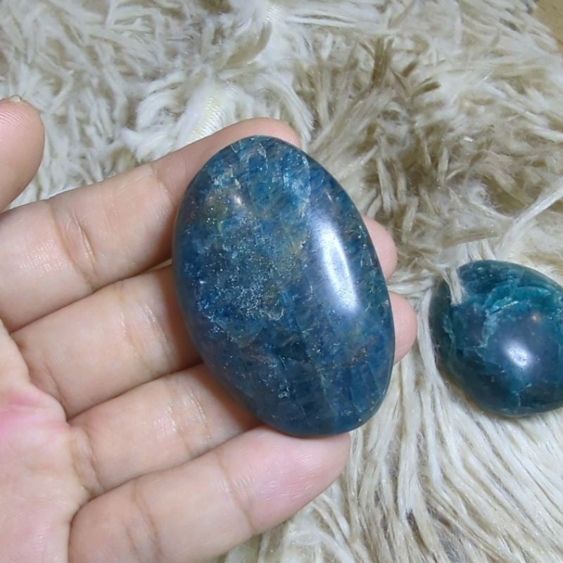 high quality apatite palm stone