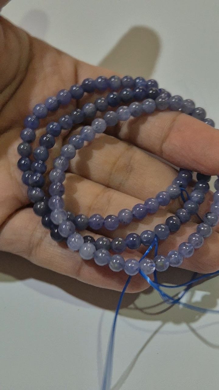 tanzanite round 5mm (price is per piece)